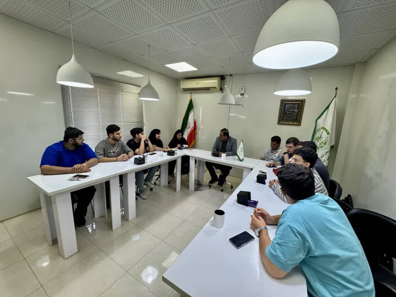 نخستین جلسه انجمن علمی مهندسی عمران با حضور دکتر سیاه پلو